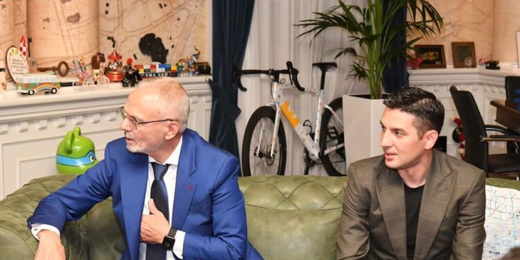 Një Tiranë rinore, me një administratë të freskët dhe me ide, është shtysa kryesore e një Federate që punon për këtë rini.