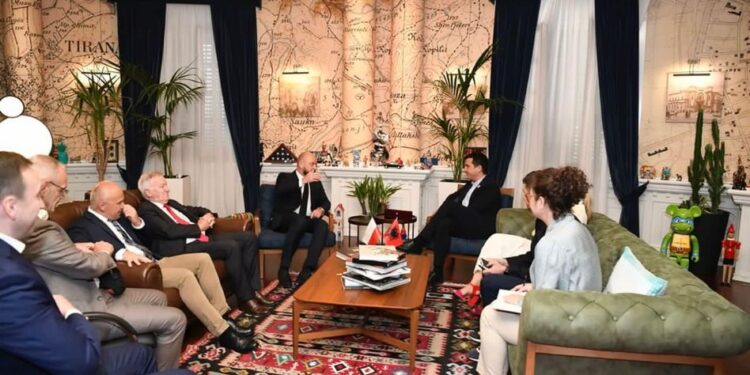 Përgatitjet për “Tirana 2023”: Bashkia Tiranë dhe EUSA në Bashkëpunim.