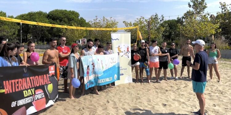 ▶️Në kuader të Ditës Ndërkombetare të Sportit Universitar, Federata Shqiptare e Sportit Universitar organizoje lojera argëtuese si beach volleyball dhe futboll në rere , nuk mungoi as sporti atletikes (vrap) dhe noti meshkuj & femra , në Gjirin e Lalzit .✅