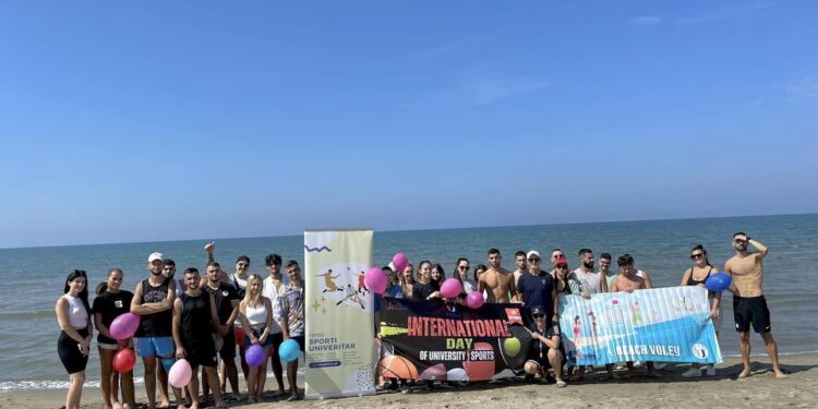 ▶️Në kuader të Ditës Ndërkombetare të Sportit Universitar, Federata Shqiptare e Sportit Universitar organizoje lojera argëtuese si beach volleyball dhe futboll në rere , nuk mungoi as sporti atletikes (vrap) dhe noti meshkuj & femra , në Gjirin e Lalzit .✅