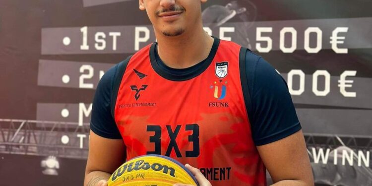 TURNEU MBARËKOMBËTAR