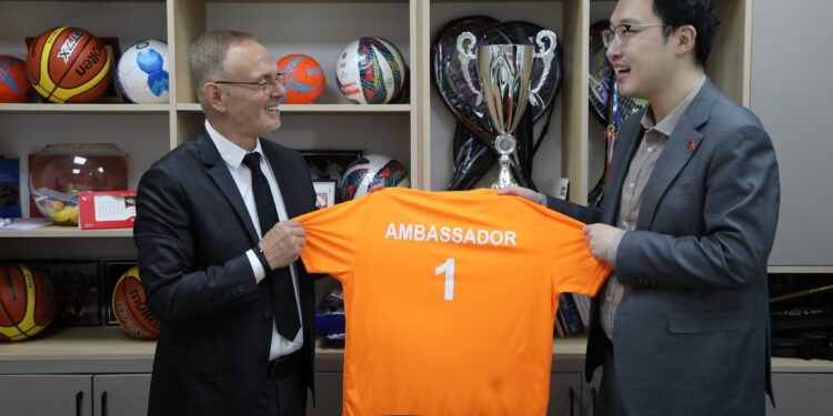 Rikthehet Kampionati Universitar i Ping Pongut