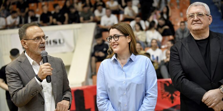 Pesë Javë Emocione dhe Pasion: Universitetet Shqiptare Bashkohen në Turneun Universitar!