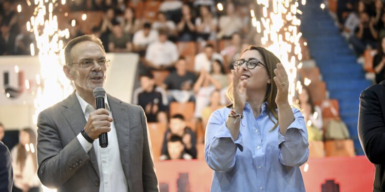 Pesë Javë Emocione dhe Pasion: Universitetet Shqiptare Bashkohen në Turneun Universitar!