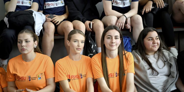 Pesë Javë Emocione dhe Pasion: Universitetet Shqiptare Bashkohen në Turneun Universitar!