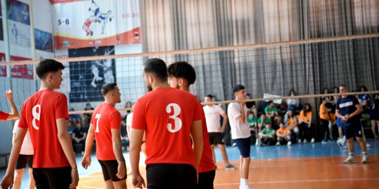 Pesë Javë Emocione dhe Pasion: Universitetet Shqiptare Bashkohen në Turneun Universitar!