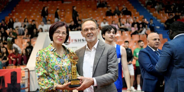 Pesë Javë Emocione dhe Pasion: Universitetet Shqiptare Bashkohen në Turneun Universitar!